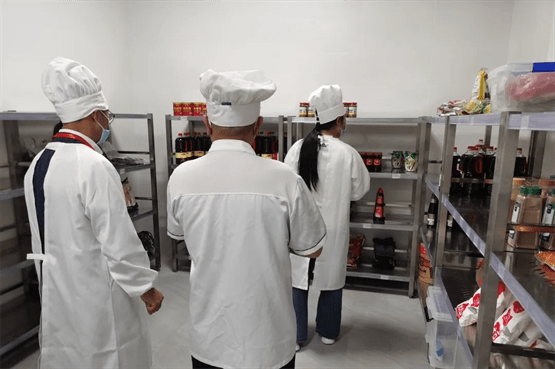 阳光校餐苹果版
:食为天 安为先 品为重｜官媒探访天立教育旗舰校食堂“天花板”-第8张图片-太平洋在线下载