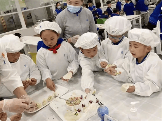 阳光校餐苹果版
:食为天 安为先 品为重｜官媒探访天立教育旗舰校食堂“天花板”-第9张图片-太平洋在线下载