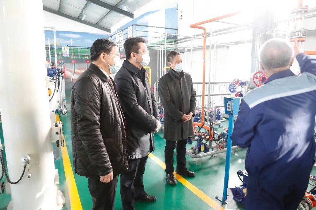 石油党建设苹果版:王庆东到辽宁石油化工大学调研-第1张图片-太平洋在线下载