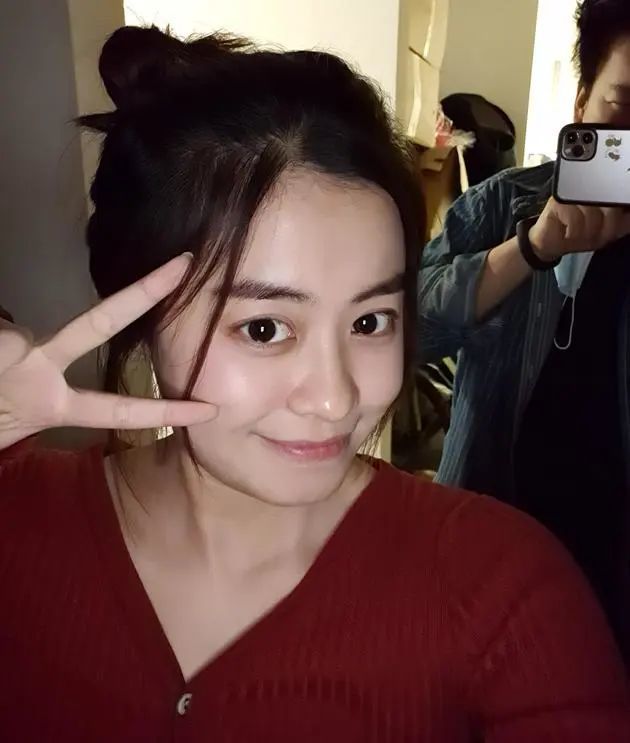 手机女孩新闻今天刚刚发生的新闻-第2张图片-太平洋在线下载